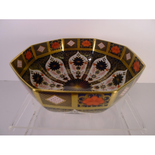 414 - A Royal Crown Derby old Imari 1128 octagonal bowl, 28cm diameter, with box