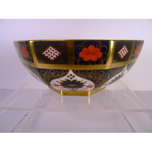 414 - A Royal Crown Derby old Imari 1128 octagonal bowl, 28cm diameter, with box