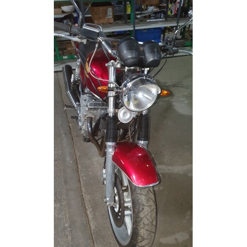 522 - Honda CB 750 - F2N Motorcycle, Red, Reg L495 OMA 1st reg 01/08/1993, 748cc  MoT 19/12/2020, Mileage ... 