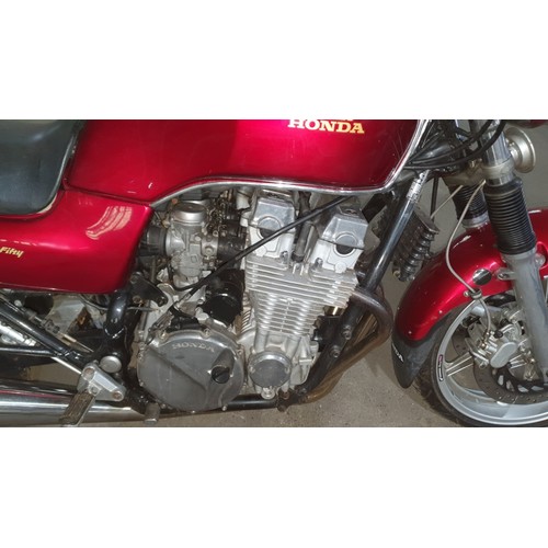 522 - Honda CB 750 - F2N Motorcycle, Red, Reg L495 OMA 1st reg 01/08/1993, 748cc  MoT 19/12/2020, Mileage ... 