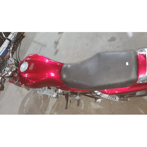 522 - Honda CB 750 - F2N Motorcycle, Red, Reg L495 OMA 1st reg 01/08/1993, 748cc  MoT 19/12/2020, Mileage ... 