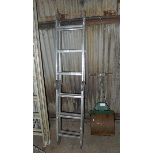 2124 - 1 Youngman multi purpose ladder