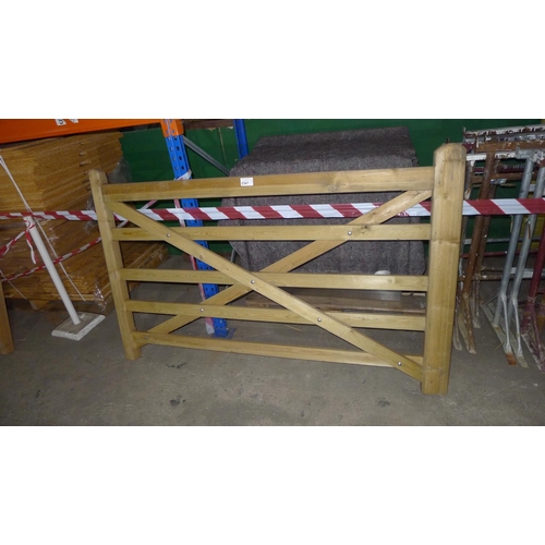 2347 - 1 wooden five bar gate width approx 1.9m - bottom two bars have light damage (right hand side)