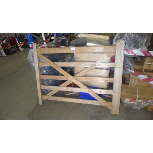 2349 - 1 wooden five bar gate width approx 1.52m