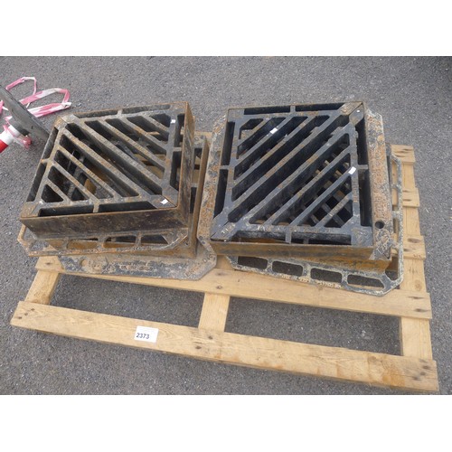 2373 - 1 pallet containing 4 x metal ductile drain covers