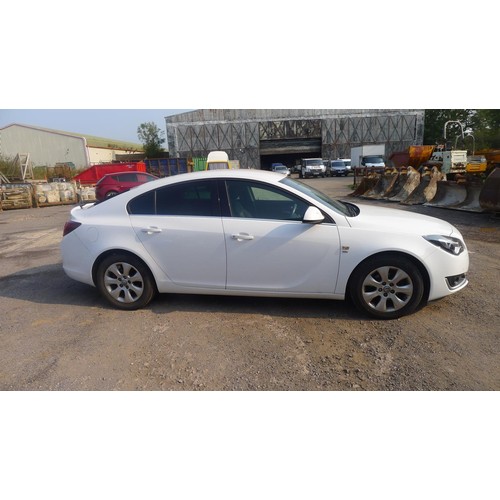 2408 - 1 Vauxhall Insignia SRI NAV CDTI S/S White 5dr hatch, Reg MT65 JCU 23/10/2015, 6 sp manual diesel, M... 