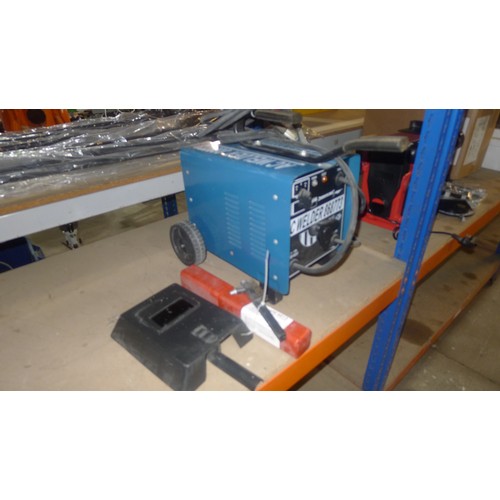 2323 - 1 AC welder by Silverline type 868773, 240v (blue industrial plug fitted ) supplied with a welding l... 