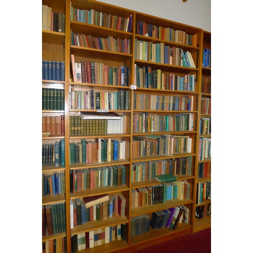 775a - Two bays of library books, mainly poetry