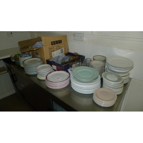 318 - A quantity of various glasses and plates