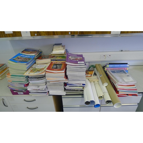 437 - A quantity of various text books - mainly all German