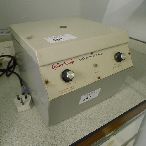 481 - 1 Gallenkamp bench top angle head centrifuge type CFB-700-010C, 240v