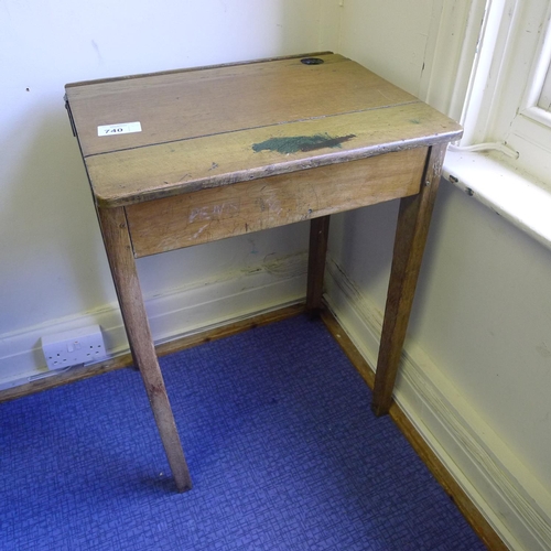 740 - A vintage wooden single classroom desk with a lift lid