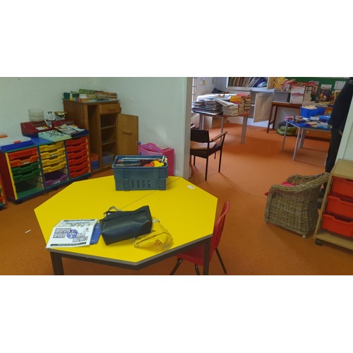 760 - The entire contents of classroom to include; all furniture, tables, bookcases, desks, chairs etc. al... 