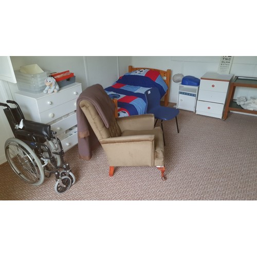 761 - Entire contents of sickbay room including; two single beds, chairs, cabinets, screens, wheelchair, m... 