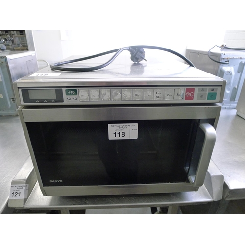 118 - 1 commercial microwave by Sanyo type EM-C1901, 240v (Trade)