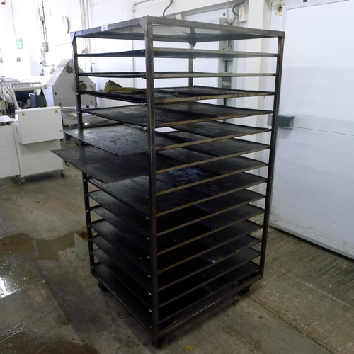 178 - 1 metal wheeled bakers rack containing a quantity of metal trays