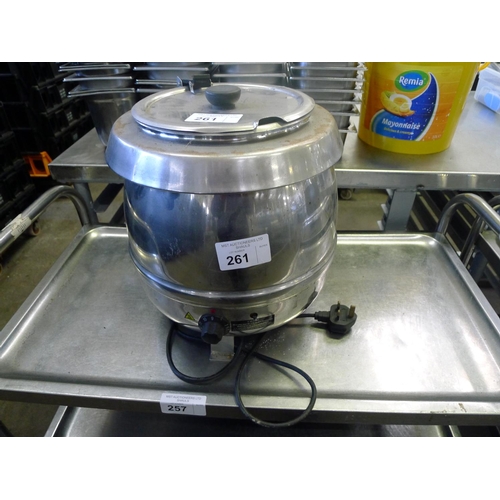 261 - 1 soup kettle (no make visible) 240v with a lid (Trade)