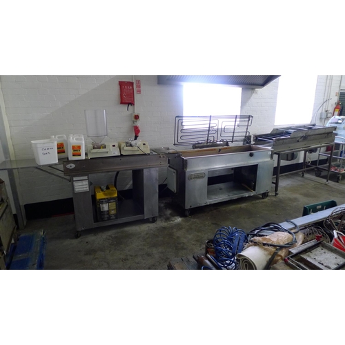 308 - 1 Belshaw Century 200 doughnut fryer 3ph with 2 input / output units comprising one on left hand sid... 