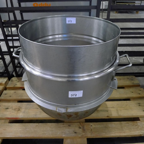 372 - 1 stainless steel mixer bowl with top extension ring diameter approx 55cm / 80 quart