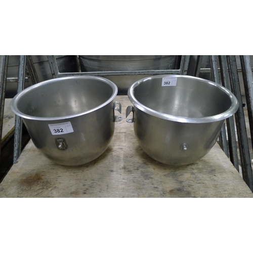 382 - 2 stainless steel mixer bowls both diameter approx 36cm / 20 quart