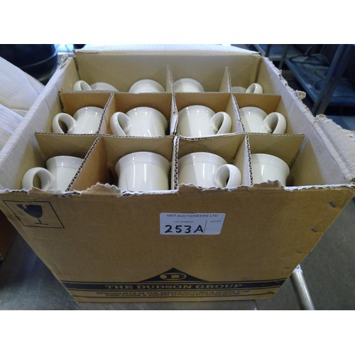 253A - 1 box containing 36 x Dudson Cumulus white 8oz beakers