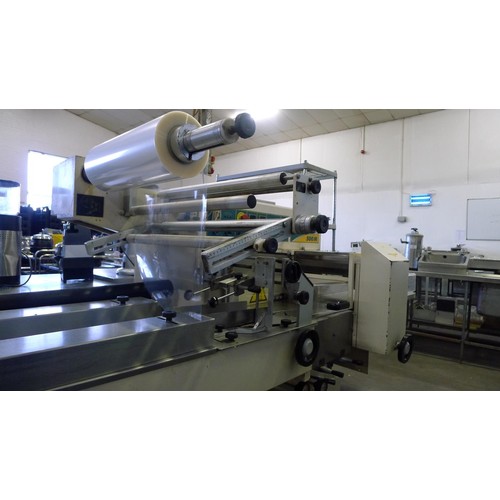 223 - 1 Ilpak Carrera 500M adjustable flow wrapper 3ph, YOM 1999,  approx 390cm long, 115cm deep & 150cm a... 