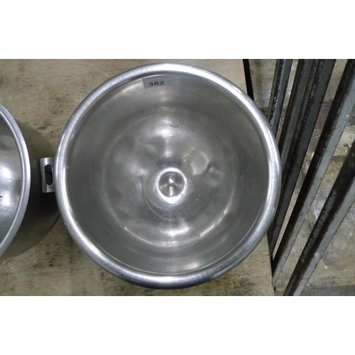 382 - 2 stainless steel mixer bowls both diameter approx 36cm / 20 quart