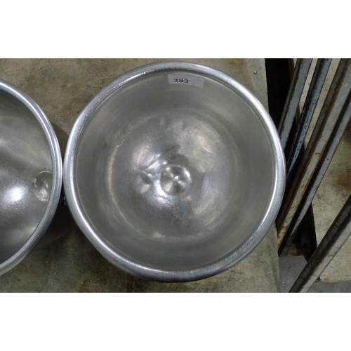 383 - 2 stainless steel mixer bowls both diameter approx 36cm / 20 quart