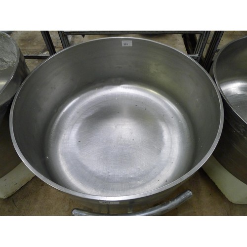 391 - 1 interchangeable wheeled 200kg stainless steel mixing bowl. Please see Lot 350 & Lot 351 for the tw... 