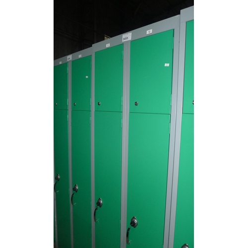 3455 - 1 green 2 door personnel locker with 3 compartments in each side (keys in auction office) lift handl... 