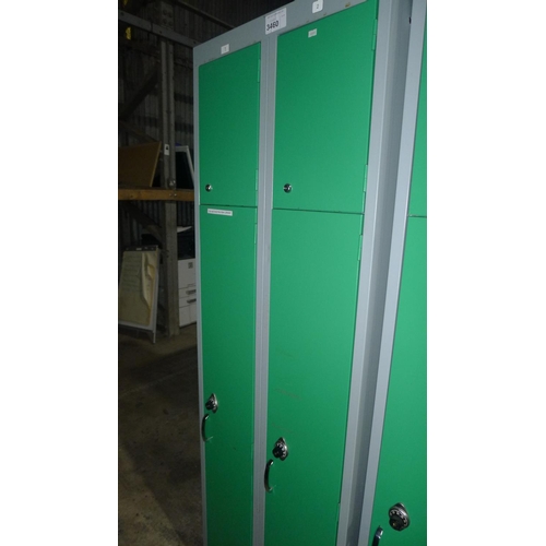 3460 - 1 green 2 door personnel locker with 3 compartments in each side (keys in auction office) lift handl... 