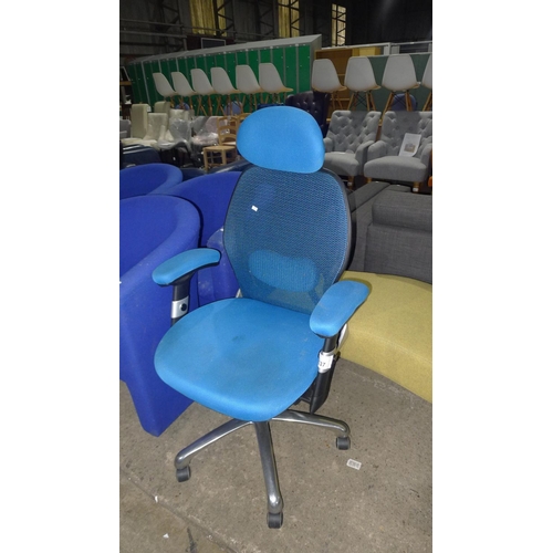 3537 - 1 turquoise upholstered office swivel chair with mesh back panel