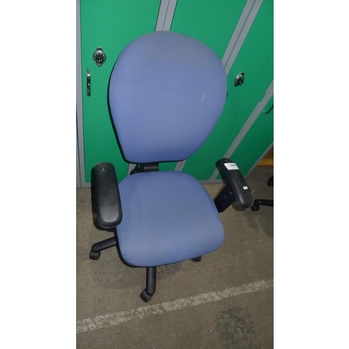 3467 - 1 light blue upholstered office swivel chair