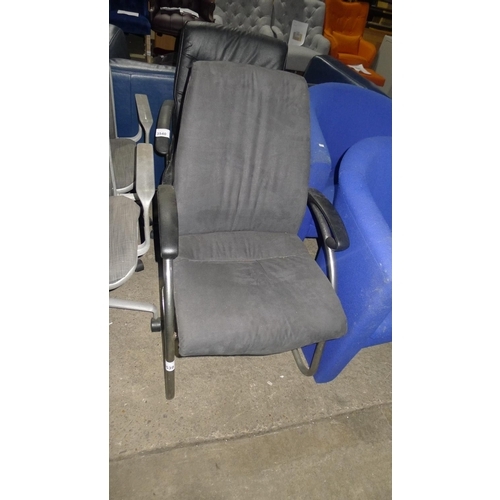 3539 - 1 dark grey / green upholstered cantilever chair