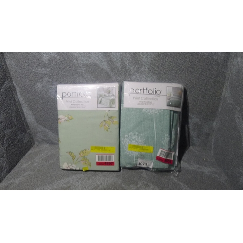 4073 - 2 x king size duvet cover sets, please see picture for details