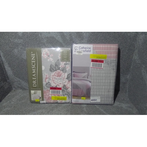 4082 - 2 x double duvet cover sets, please see picture for details