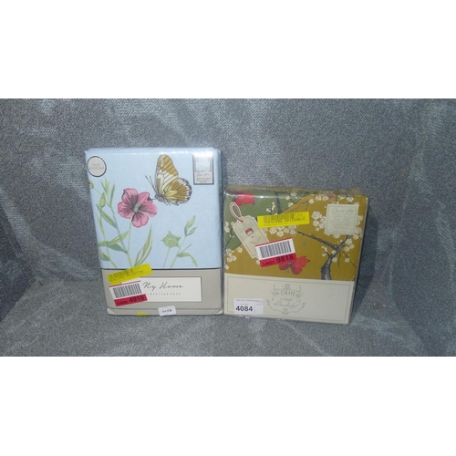 4084 - 2 x double duvet cover sets, please see picture for details