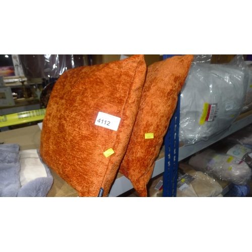 4112 - 2 orange scatter cushions by Paoletti