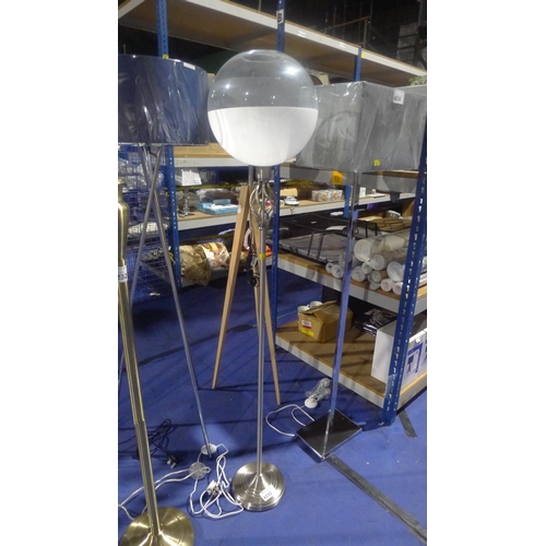 4233 - 1 silver coloured metal floor standing lamp 240v with a two tone glass shade, approx 155cm including... 