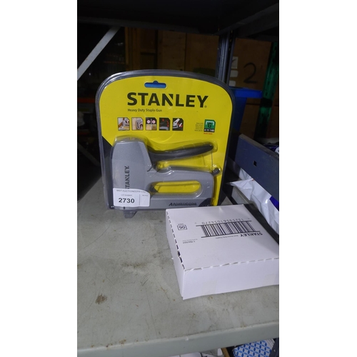 2730 - 1 Stanley Aluminum heavy duty staple gun suitable for 6mm to 14mm staples and 1 box containing 6000 ... 