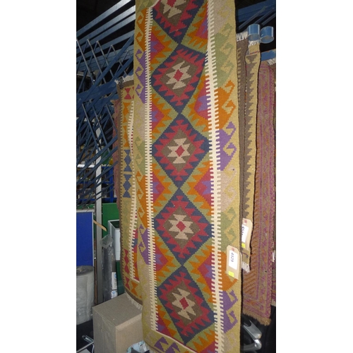 4529 - A Maimana Kilim runner approx 193x60cm