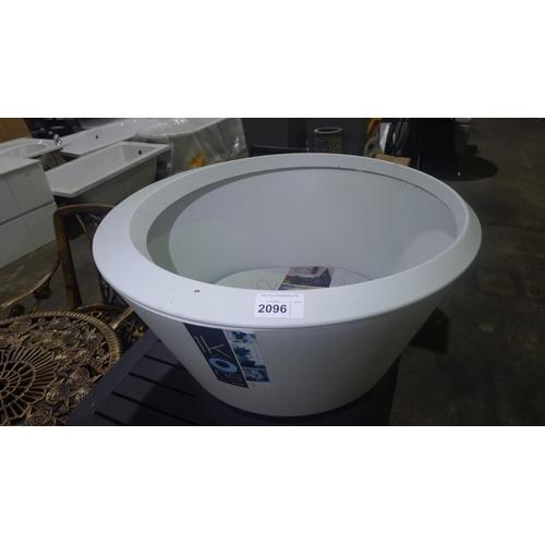 2096 - 1 plastic planter by Ikone diameter approx 76cm / 44cm high