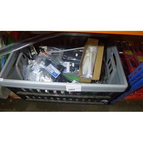 2464 - 1 box containing a quantity of various cable ties