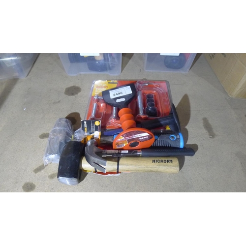 2496 - 6 tools comprising 1 x 1kg club hammer, 1 x mini sledge hammer 1.5kg, 1 small claw hammer, 1 x 4 inc... 