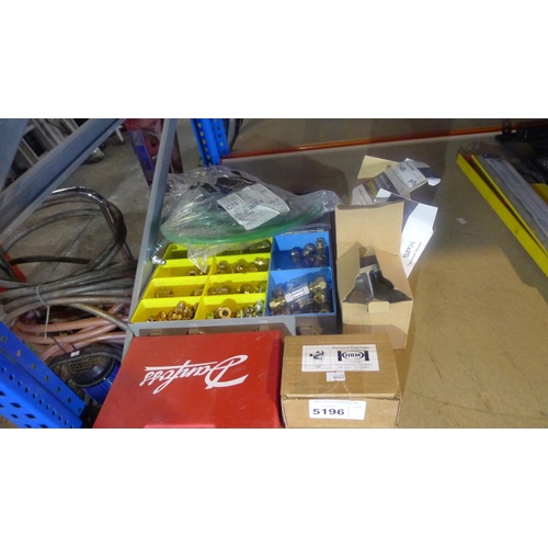 5196 - A quantity of various mainly heating oil related items including a Tigerloop, hose assemblies, an HR... 