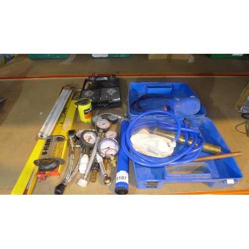 5197 - A quantity of various items including a Horobin drain testing inflatable stopper kit, test gauges, m... 