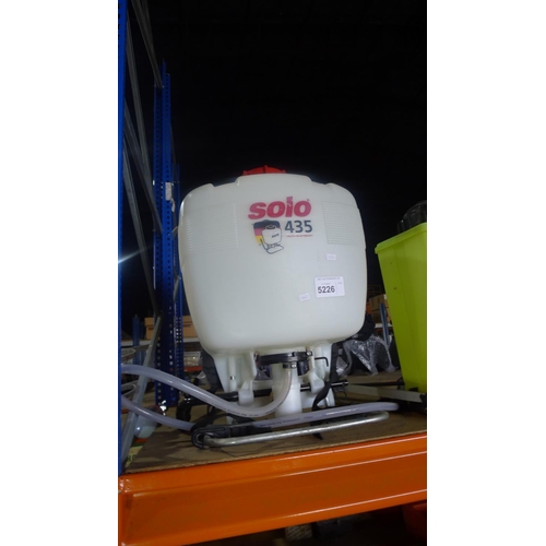 5226 - 1 back pack sprayer by Solo type 435