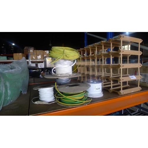 5240 - 4 part rolls of various electric cable, 1 part roll of earth cable and 1 part roll of earth sleeving