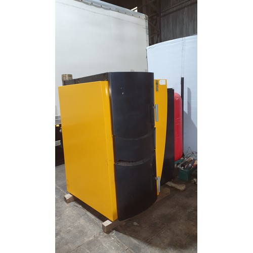 5371 - Euroheat TDA 40 Thermodual Fully Automatic Wood log and Pellet boiler 38kw + pellet auger with 200 l... 