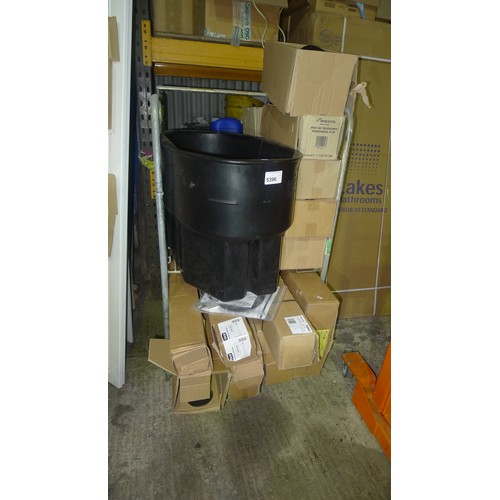 5396 - A quantity of various boiler related items including Valliant flue, Ideal flue, Worcester flue, elbo... 